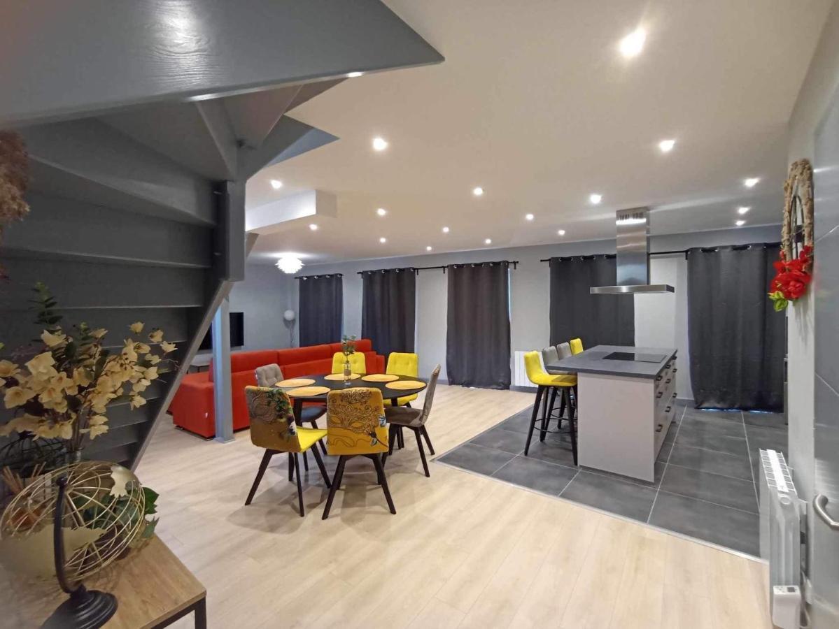 Le Palais Duplex Apartment Autun Exterior photo